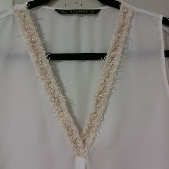 Zara Basic Collection White V-Neck Sleeveless Top With Fringe Trim Size L - Picture 3 of 8